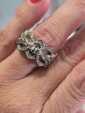 Chloe + Isabel Isle Of Skye Silver Ring with Clear Stones.  Size 7